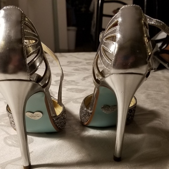 Betsey Johnson Heels. sz 8 brand new w tags - Picture 3 of 7